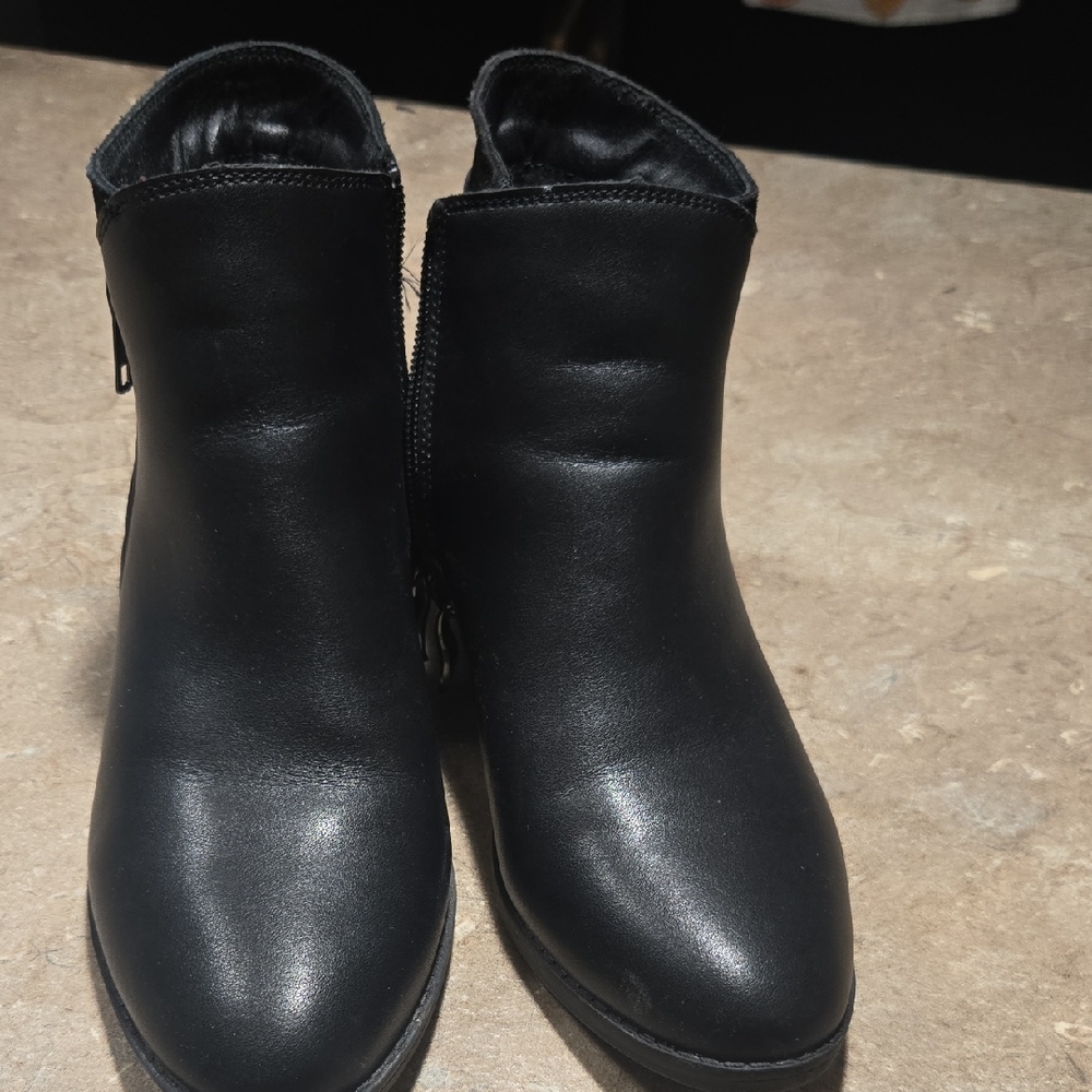 Adiva Classic Black Ankle Booties